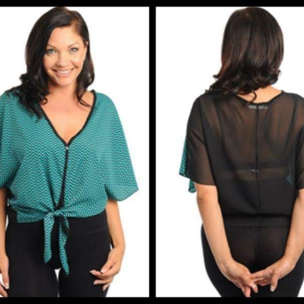 New Junior's Boutique Black/green zig zag chevron